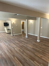 1400 W 47th Ave, Unit B in Anchorage, AK - Building Photo - Building Photo