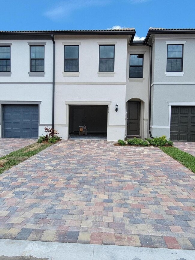 property at 4850 Indio Trl