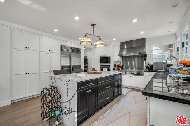 property at 751 Westholme Ave