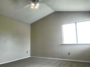 3209 Ventana Hills Dr in Las Vegas, NV - Building Photo - Building Photo