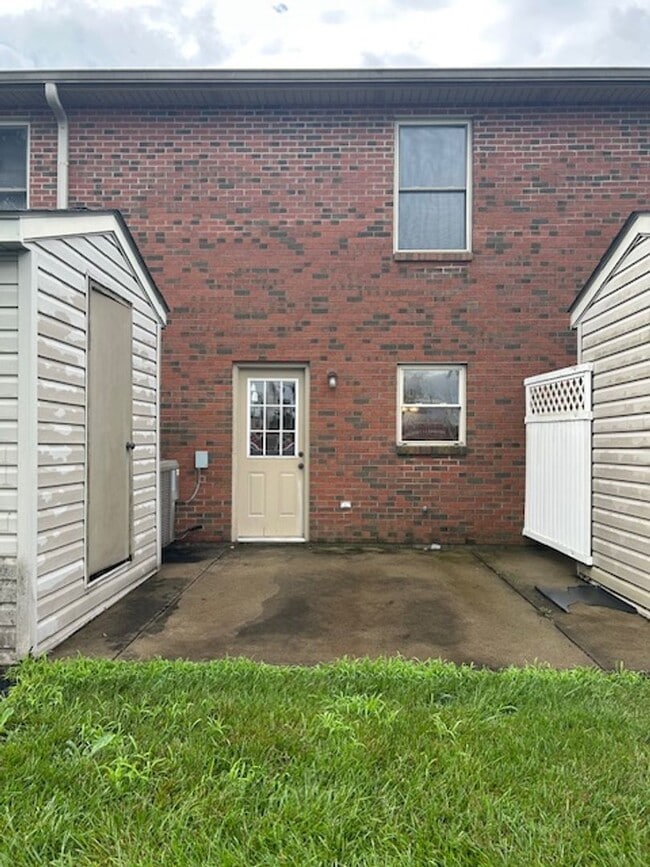 365 N 3rd St in Fairborn, OH - Foto de edificio - Building Photo