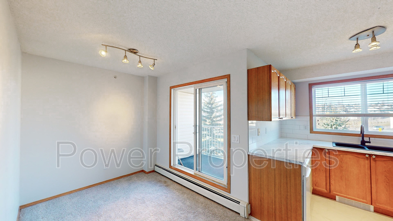 7-307 Somervale View SW in Calgary, AB - Building Photo