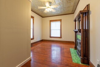 737 S Market Ave in Springfield, MO - Building Photo - Building Photo