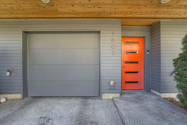 1807 SW 96th Ln in Seattle, WA - Building Photo - Building Photo