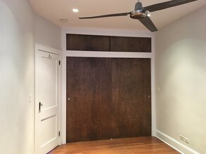 95 Zabriskie St in Jersey City, NJ - Building Photo - Building Photo