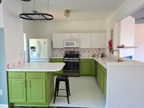 1706 Stanwood Dr NW in Kennesaw, GA - Building Photo - Building Photo