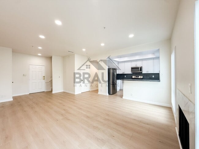 property at 11035 Moorpark St