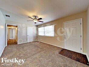 6012 Regiment Dr in Jacksonville, FL - Building Photo - Building Photo