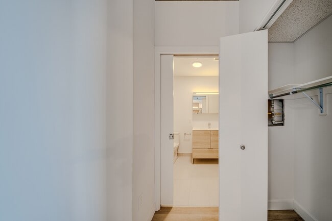 17 Bd Montclair in Gatineau, QC - Building Photo - Building Photo