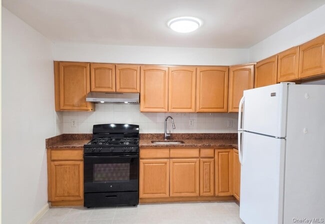 76-13 46th Ave in Queens, NY - Building Photo - Building Photo