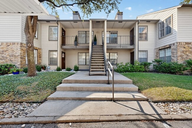 5300 Keller Springs Rd, Unit 2062 in Dallas, TX - Building Photo - Building Photo