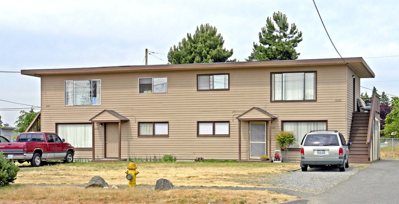 10026-10032 Lakeview Ave SW in Lakewood, WA - Foto de edificio