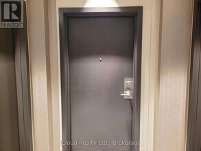 10 Honeycrisp Cres in Vaughan, ON - Building Photo - Building Photo