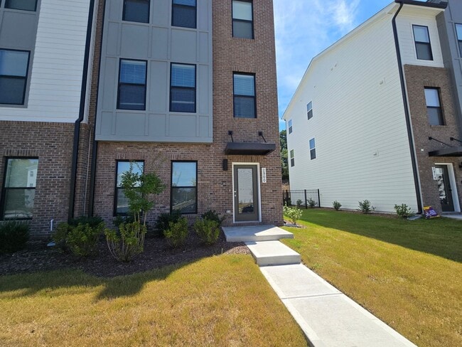2900 Kempthorne Rd in Cary, NC - Building Photo - Building Photo