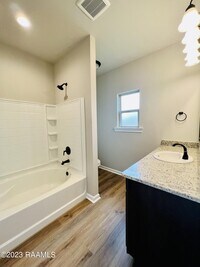 100 MURPHY LN photo'