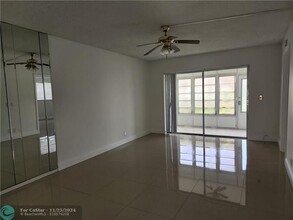 9911 Sandalfoot Blvd in Boca Raton, FL - Building Photo - Building Photo