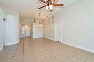 1634 Sand Key Cir in Oviedo, FL - Building Photo - Building Photo