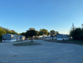 340 Live Oak Rd in Early, TX - Foto de edificio - Building Photo