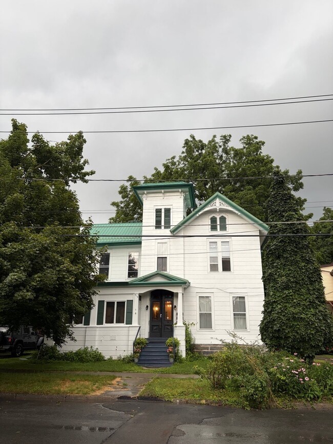 property at 319 S Albany St