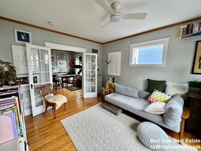 21 Saint Peter St, Unit 3R