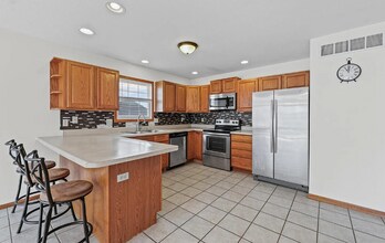 3907 Aberdeen Dr in Champaign, IL - Building Photo - Building Photo