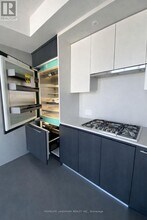 81 Wellesley St E in Toronto, ON - Building Photo - Building Photo