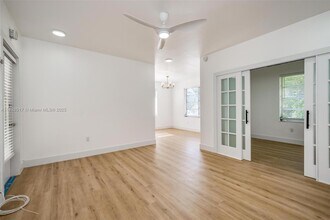 1751 Washington Ave in Miami Beach, FL - Building Photo - Building Photo