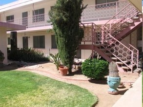 Fleetwood Apartments in Phoenix, AZ - Building Photo - Building Photo