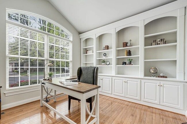 6008 Wake Crest Ct in Haymarket, VA - Building Photo - Building Photo