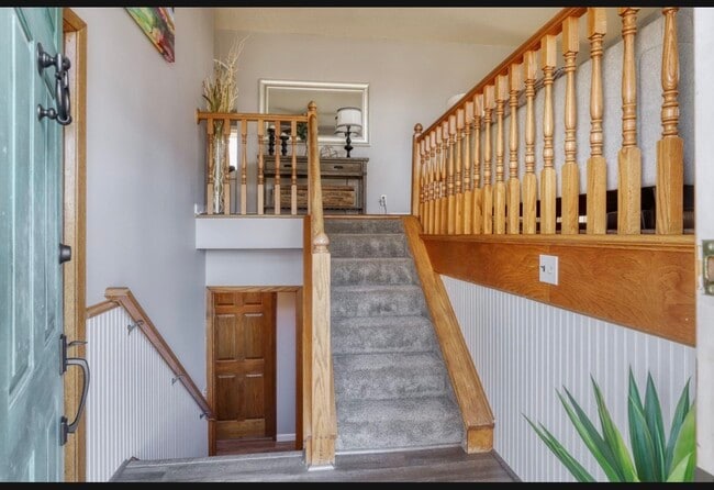 9240 Chesshire Ln N in Maple Grove, MN - Building Photo - Building Photo