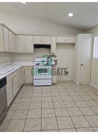 725 Codington Way in Modesto, CA - Building Photo - Building Photo