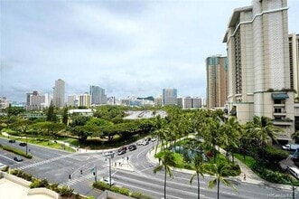 1860 Ala Moana Blvd in Honolulu, HI - Building Photo - Building Photo