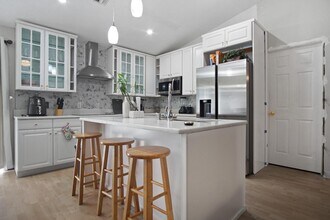 469 Dove Dr in Kissimmee, FL - Building Photo - Building Photo