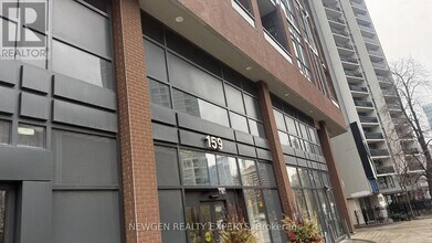 159 Wellesley St E in Toronto, ON - Building Photo - Building Photo