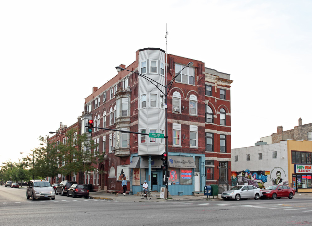 2101 S Ashland Ave in Chicago, IL - Building Photo