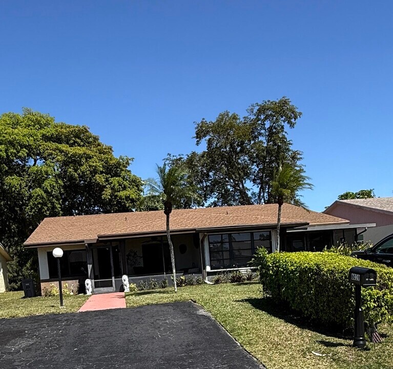 6039 La Palma Ln in Delray Beach, FL - Building Photo