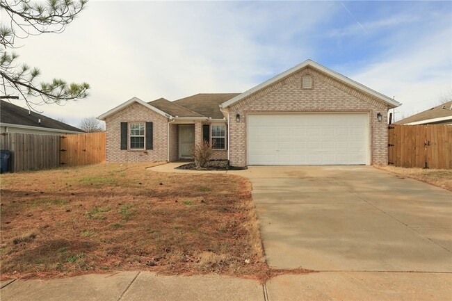 900 SW River Rock St in Bentonville, AR - Foto de edificio - Building Photo