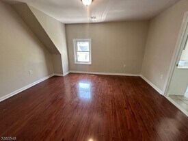 195 N 11th St in Newark, NJ - Building Photo