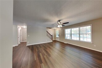 7290 Hickory Bluff Dr in Cumming, GA - Building Photo - Building Photo