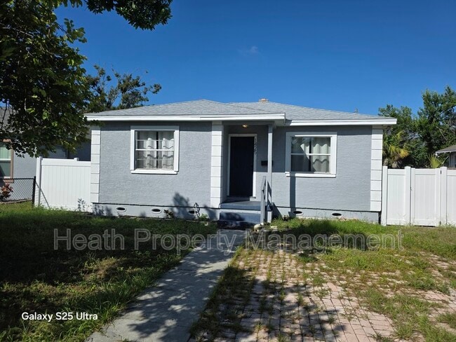 property at 1425 40th St S