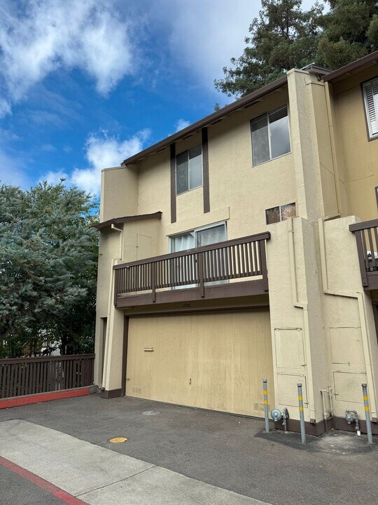 1770 Gazelle Way in Hayward, CA - Building Photo