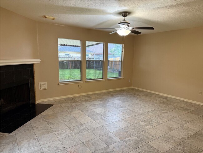 16431 Canario Dr in Houston, TX - Building Photo - Building Photo