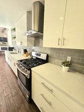 3822 Aragon Dr in San Diego, CA - Building Photo - Building Photo