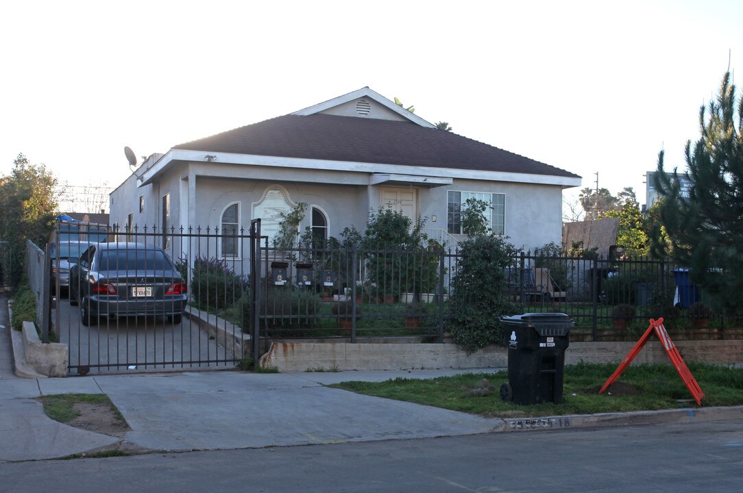 1514-1518 Munson Ave in Los Angeles, CA - Building Photo