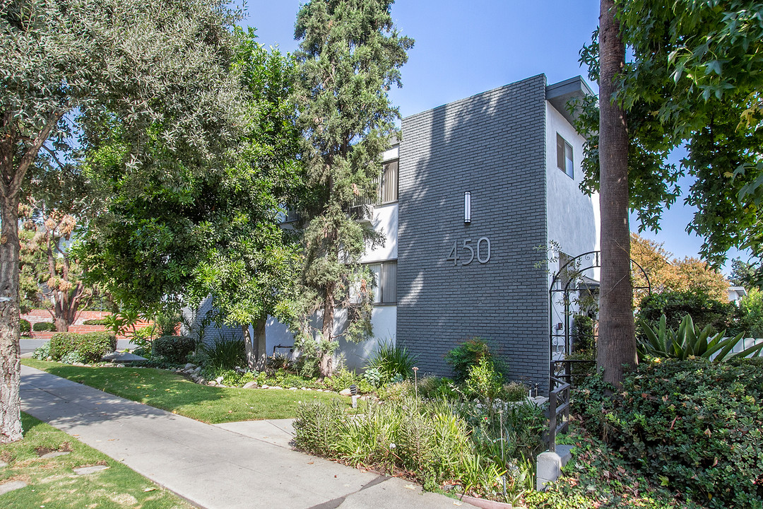 450 Los Robles Ave in Pasadena, CA - Building Photo