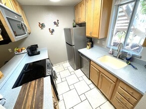 480 Kenolio Rd in Kihei, HI - Building Photo - Building Photo