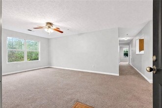 2104 Fairington Club Dr in Stonecrest, GA - Building Photo - Building Photo