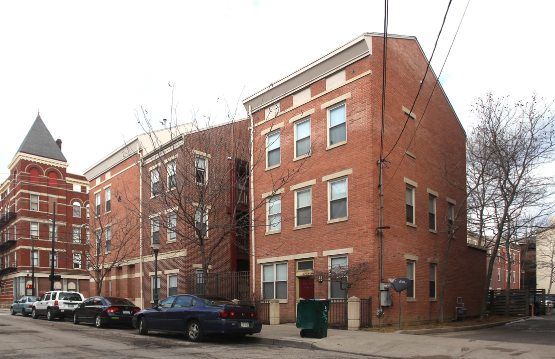 1302 E Walnut St in Cincinnati, OH - Building Photo