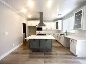 11713 Via Esperanza St in Las Vegas, NV - Building Photo - Building Photo