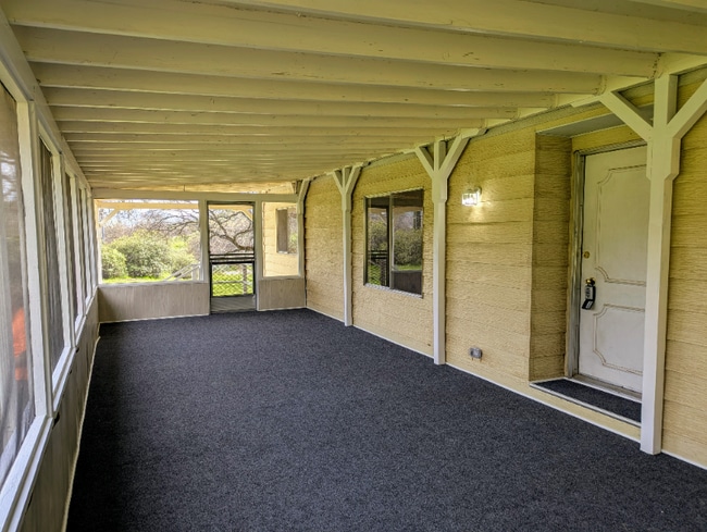 38227 Squaw Valley Rd in Yokuts Valley, CA - Building Photo - Building Photo